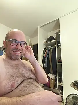 Snapshot of veryverybigdick45 chatting on May 27, 2026, 10:17 pm veryverybigdick45 online show from May 27, 2026, 10:17 pm