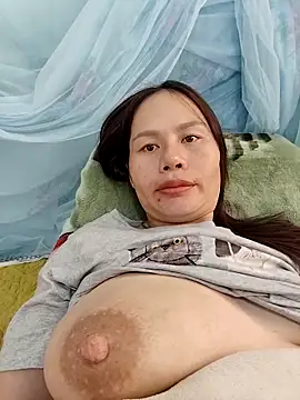 Baby-ladyass20 online show from October 6, 2025, 2:57 am