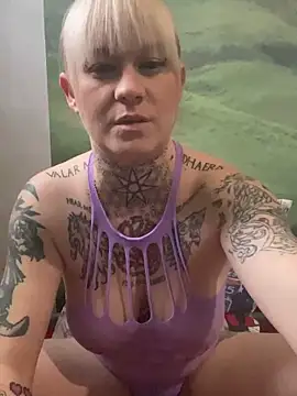 poussichienne online show from February 3, 2025, 1:30 pm