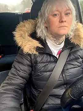 poussichienne online show from January 12, 2026, 11:06 am