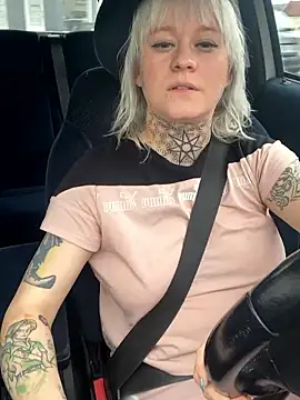 poussichienne online show from January 14, 2026, 2:09 pm