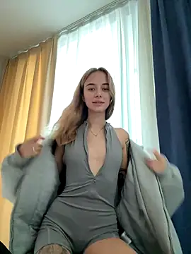 enjoy my beauty online show from December 18, 2025, 5:45 am