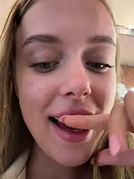 enjoy my beauty online show from February 21, 2025, 8:07 am