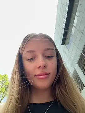 enjoy my beauty online show from March 23, 2025, 4:16 am