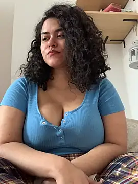 Curvydesifromgermany online show from January 9, 2026, 12:12 pm