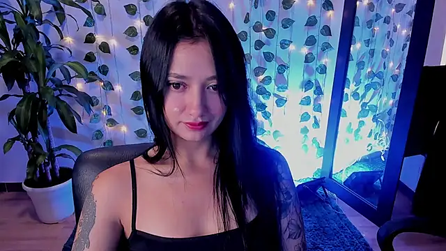 mariiana-diaz online show from March 3, 2025, 12:50 pm