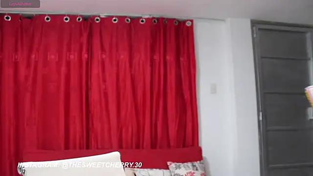 Cherrycandy6969 online show from February 17, 2026, 4:43 am