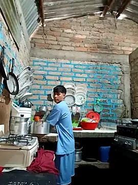 Lukas strong online show from September 10, 2025, 4:06 pm