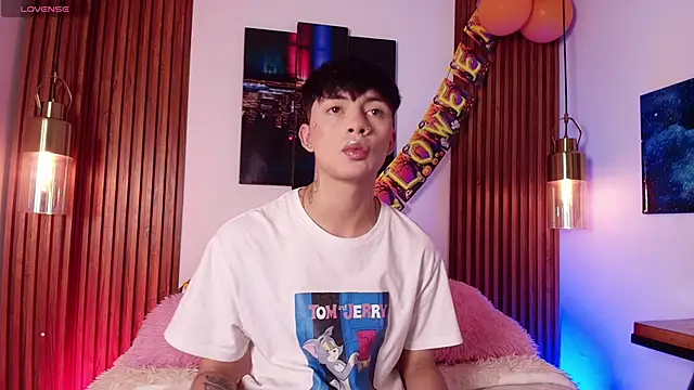 Steev Novoa online show from October 22, 2025, 8:19 pm