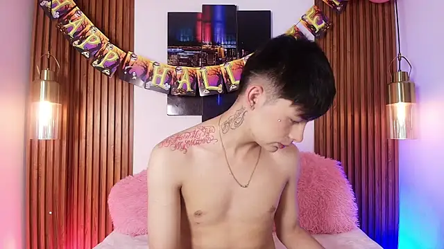 Steev Novoa online show from October 21, 2025, 8:08 pm