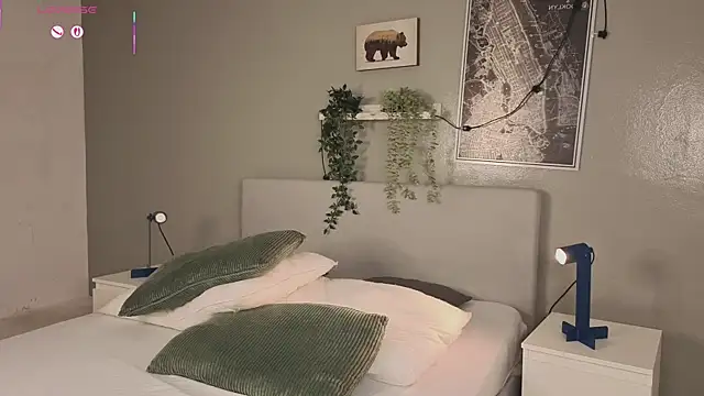 Ken-boy  online show from October 7, 2025, 11:55 am