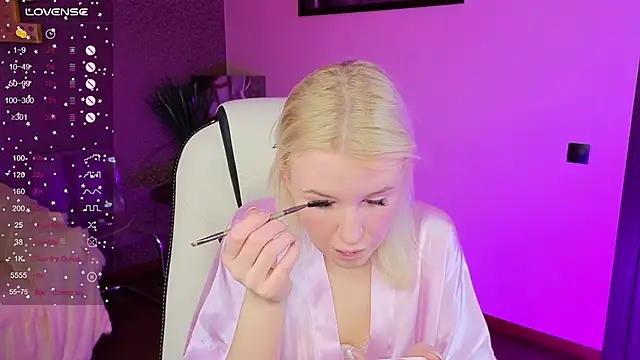 Selenatrend online show from December 3, 2025, 6:14 am