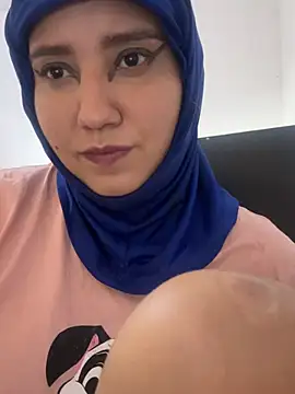 Snapshot of hannahayat chatting on July 3, 2026, 3:40 pm hannahayat online show from July 3, 2026, 3:40 pm