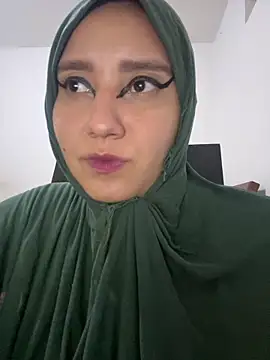 hannahayat online show from February 3, 2026, 11:32 pm