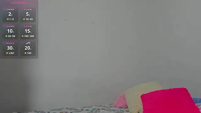 sofiaparker8 online show from September 17, 2025, 9:17 pm