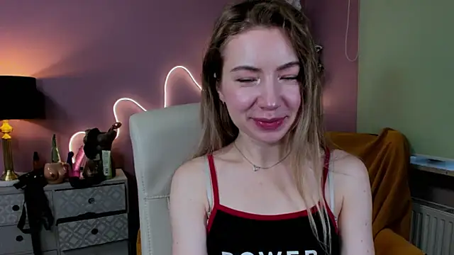 Mia Tasty online show from October 16, 2025, 6:32 am