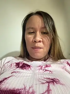 Emiily lee online show from September 29, 2025, 1:45 am