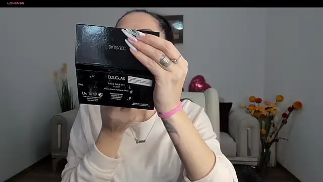 Emmapmg online show from February 26, 2025, 11:54 am