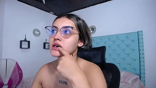 Snapshot of antonella_sweetlittle chatting on April 21, 2026, 10:55 am antonella sweetlittle online show from April 21, 2026, 10:55 am
