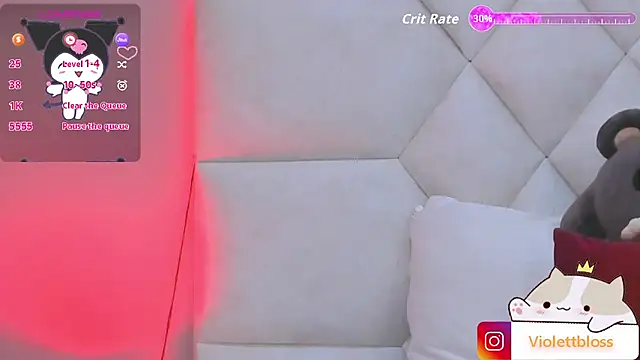 Snapshot of Violettbloss chatting on October 2, 2025, 3:10 am Violettbloss online show from October 2, 2025, 3:10 am