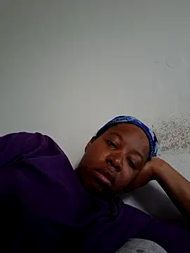 madamsensuale online show from October 8, 2025, 1:01 pm