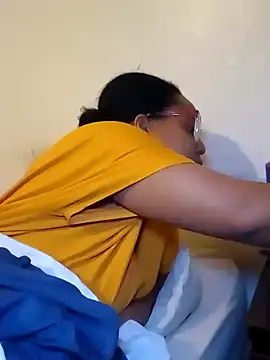 madamsensuale online show from February 9, 2025, 4:46 am