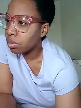 madamsensuale online show from March 1, 2025, 9:15 pm