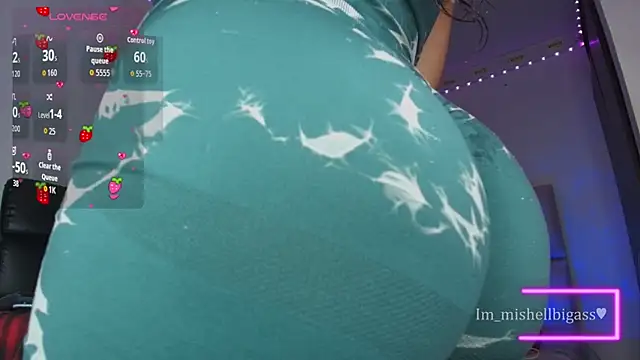 im mishellbigass online show from September 19, 2025, 2:37 am