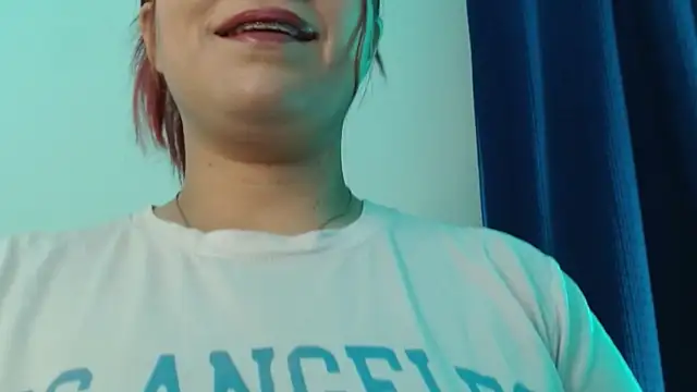 cata  gutierrez  online show from October 29, 2025, 2:32 am