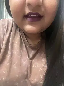 smile pretty online show from February 25, 2025, 9:15 pm