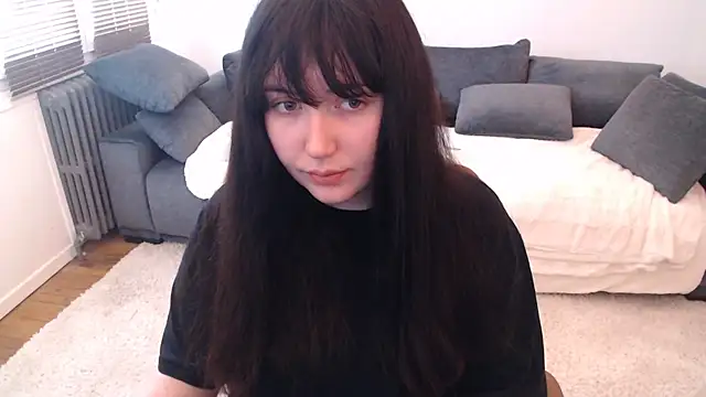 Lynylou online show from February 27, 2025, 11:39 am