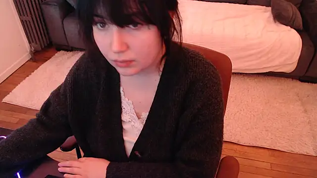 Lynylou online show from January 26, 2025, 1:36 pm