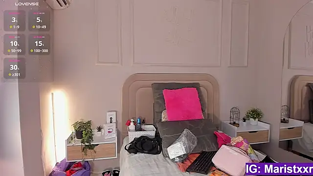 Maristxxr online show from September 12, 2025, 7:46 pm