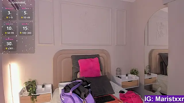 Maristxxr online show from October 3, 2025, 7:48 pm