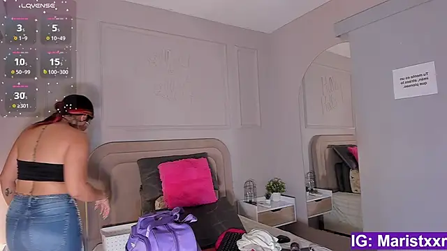 Maristxxr online show from October 19, 2025, 7:49 pm