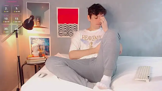 Elio555 online show from November 14, 2025, 6:11 pm