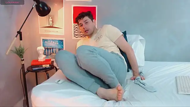 Elio555 online show from October 10, 2025, 6:53 pm