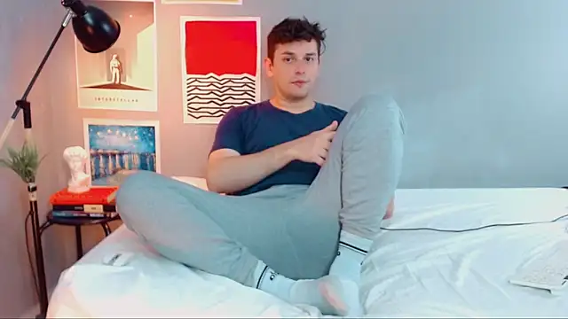 Elio555 online show from October 3, 2025, 10:00 pm