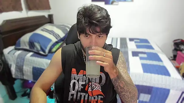 justin stark7 online show from January 16, 2025, 11:48 pm