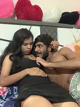 Snapshot of hottiess69 chatting on February 7, 2025, 5:51 pm hottiess69 online show from February 7, 2025, 5:51 pm