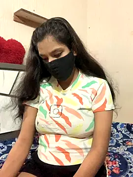 Snapshot of hottiess69 chatting on October 3, 2025, 8:32 pm hottiess69 online show from October 3, 2025, 8:32 pm