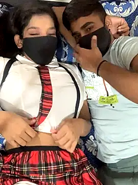 Snapshot of hottiess69 chatting on September 23, 2025, 7:37 am hottiess69 online show from September 23, 2025, 7:37 am