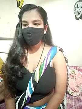 Snapshot of hottiess69 chatting on February 25, 2026, 2:56 am hottiess69 online show from February 25, 2026, 2:56 am