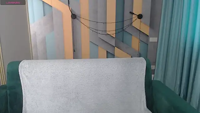 EmilyWalkeri online show from February 11, 2026, 8:03 am