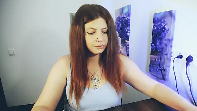 Snapshot of Lizzy_Love chatting on May 28, 2026, 12:22 pm Lizzy Love online show from May 28, 2026, 12:22 pm