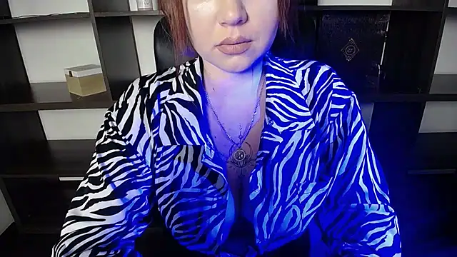 Lizzy Love online show from February 18, 2025, 7:52 pm