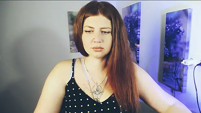 Snapshot of Lizzy_Love chatting on June 2, 2026, 8:58 am Lizzy Love online show from June 2, 2026, 8:58 am