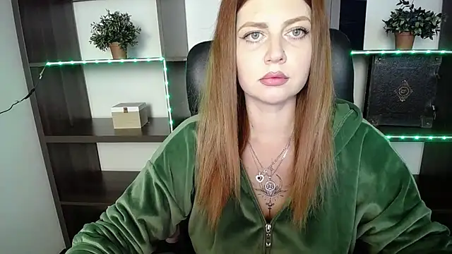 Lizzy Love online show from March 18, 2025, 7:12 pm