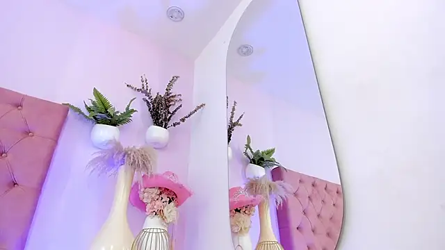 emily bank online show from March 22, 2025, 11:20 pm