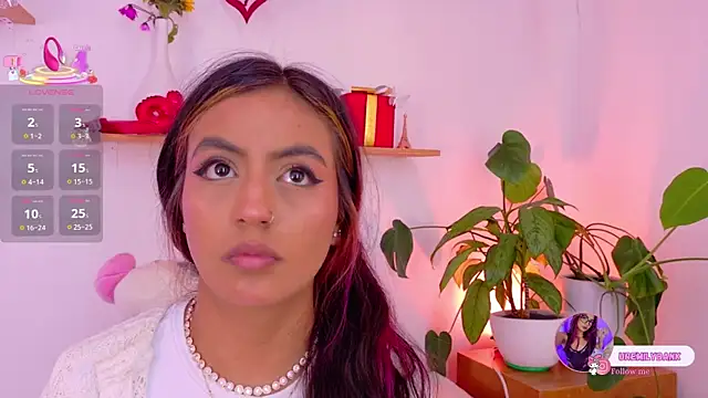 Snapshot of emily_bank chatting on February 14, 2026, 7:58 pm emily bank online show from February 14, 2026, 7:58 pm